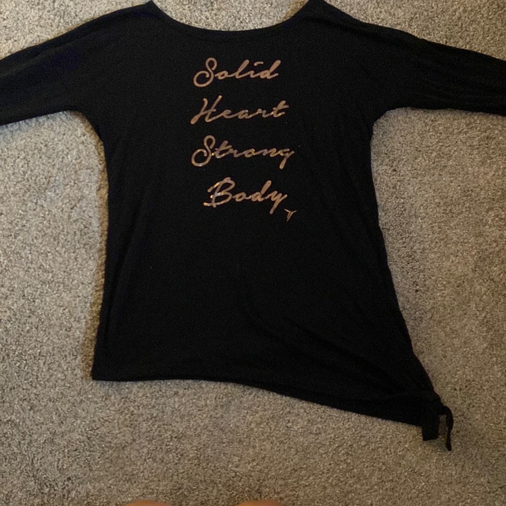 BLACK LONG SLEEVE T-SHIRT